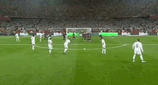 TA：范德芬的速度和力量令人难以置信；西蒙斯表现堪称完美